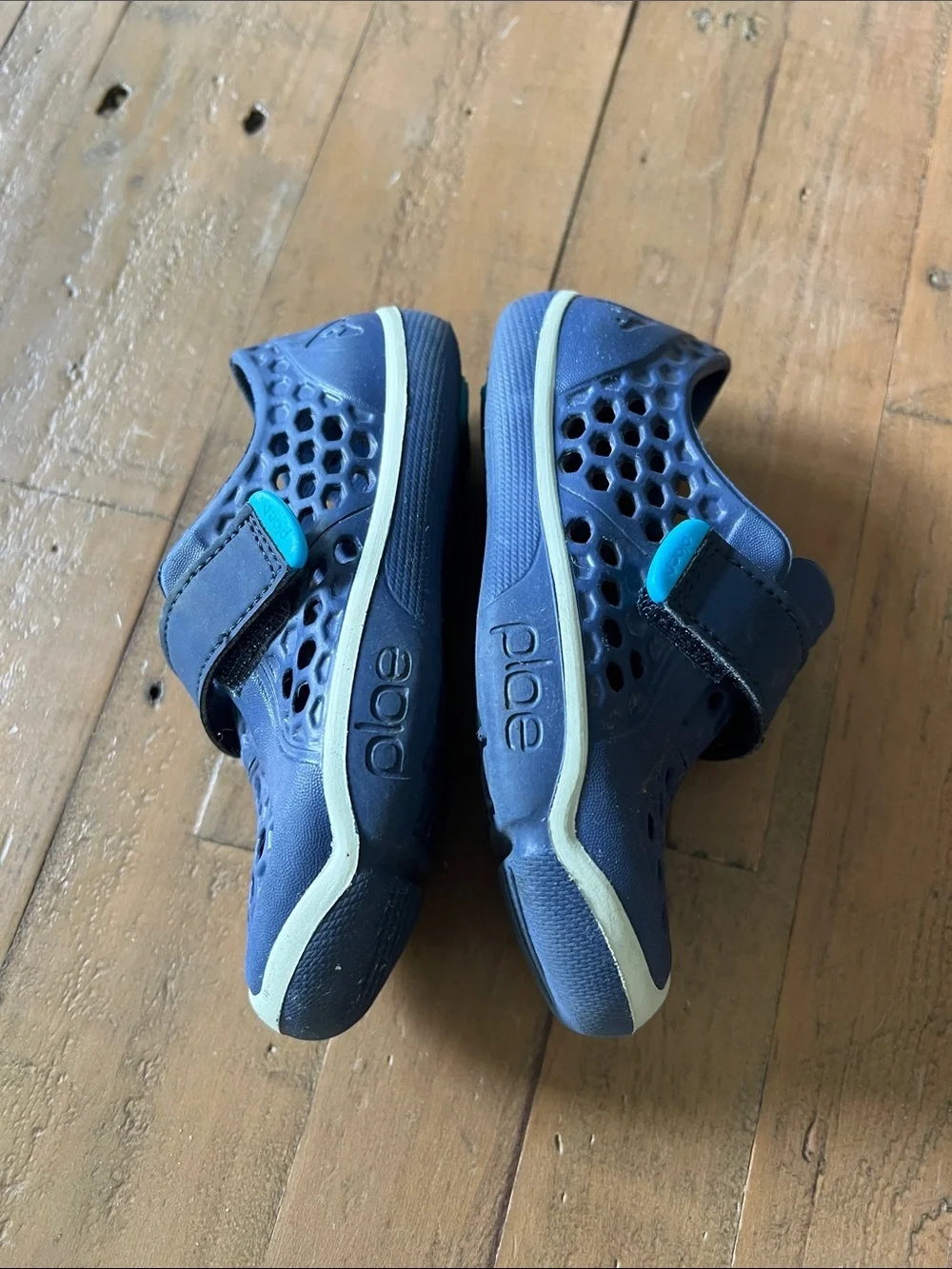 Plae Mimo blue perforated waterproof sneakers little kids size 8 blue